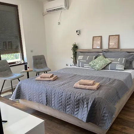 Reve Apartment Burgas City