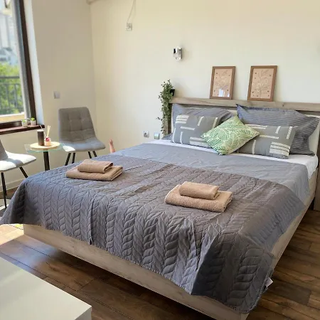 Reve Apartment Burgas City